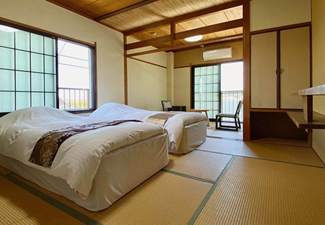 和室12.5畳（トイレ付き）<